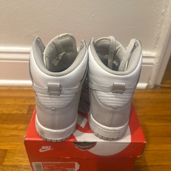 Nike Dunks - Picture 3 of 5